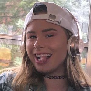 Meet your Posher, Ivy